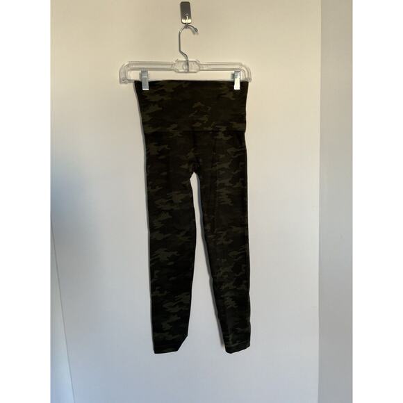 SPANX Womens Leggings Size M Cropped Look at Me Now Seamless Green Camo Slimming - Picture 5 of 11